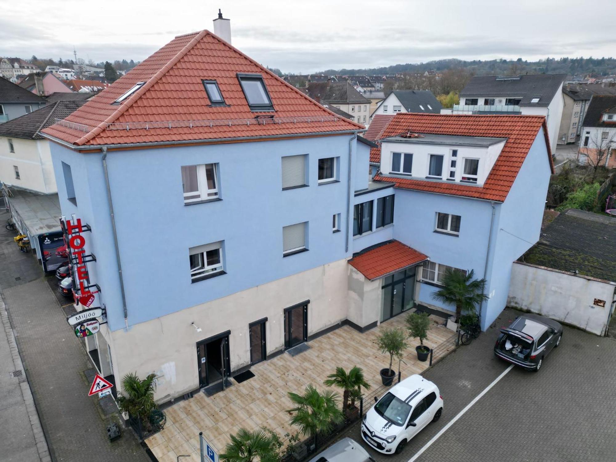 Hotel Bruchsaler Herz Bagian luar foto