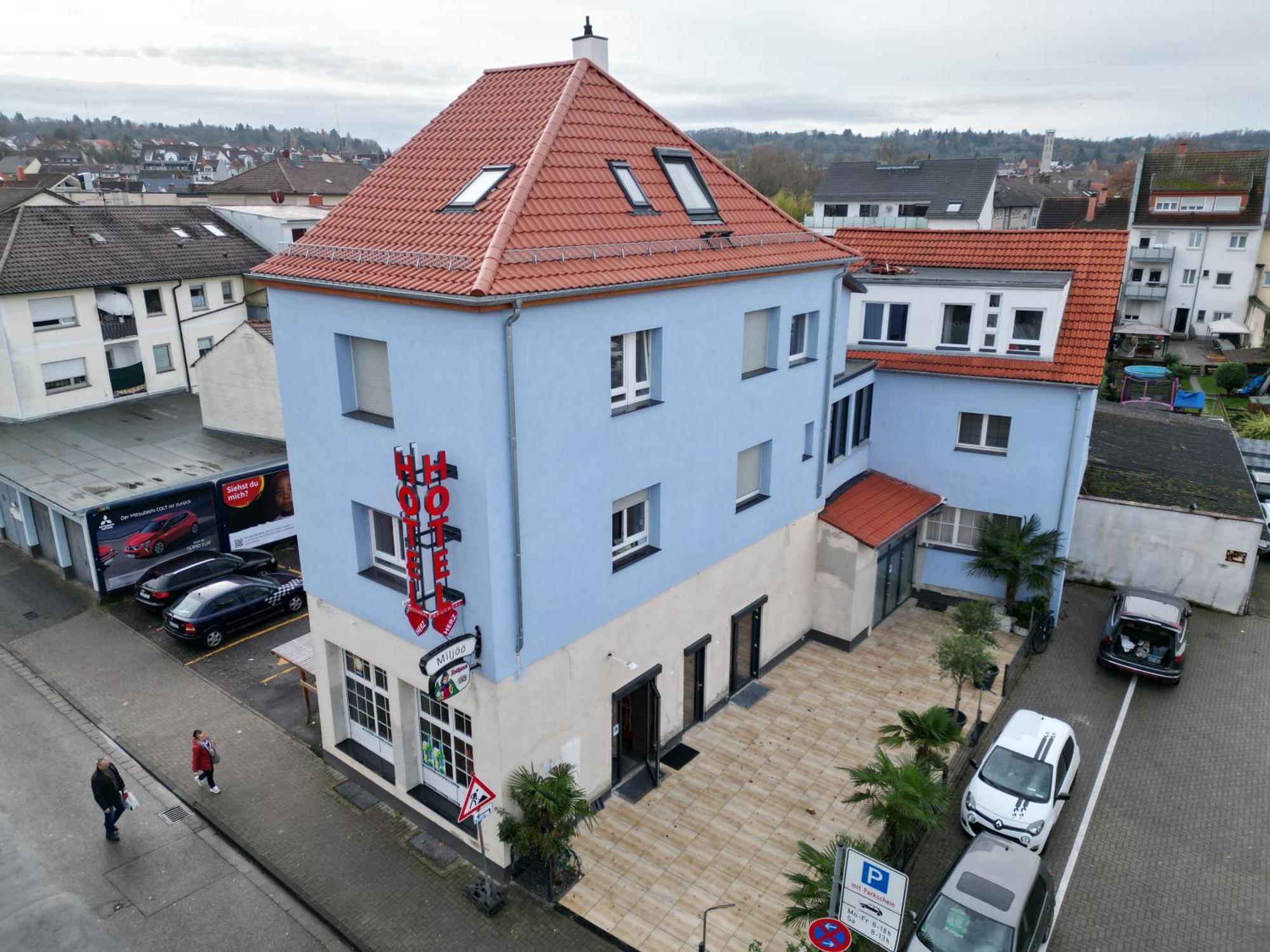 Hotel Bruchsaler Herz Bagian luar foto